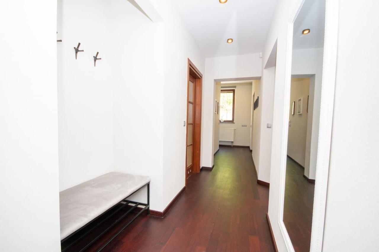 Inpoint 2-Bedrooms Apartment With Private Garden And Free Parking Kraków Eksteriør billede