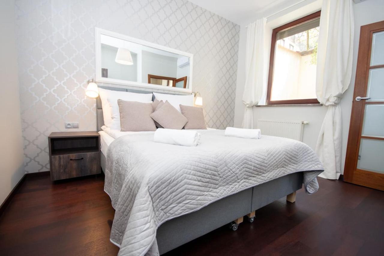 Inpoint 2-Bedrooms Apartment With Private Garden And Free Parking Kraków Eksteriør billede